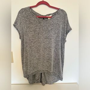 Women’s Short-sleeved heather grey sweater